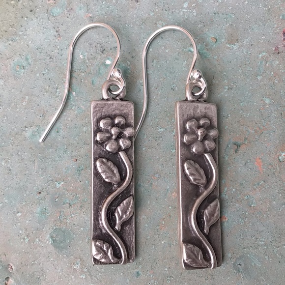 Sterling Silver Sundance charm earrings - Picture 11 of 11